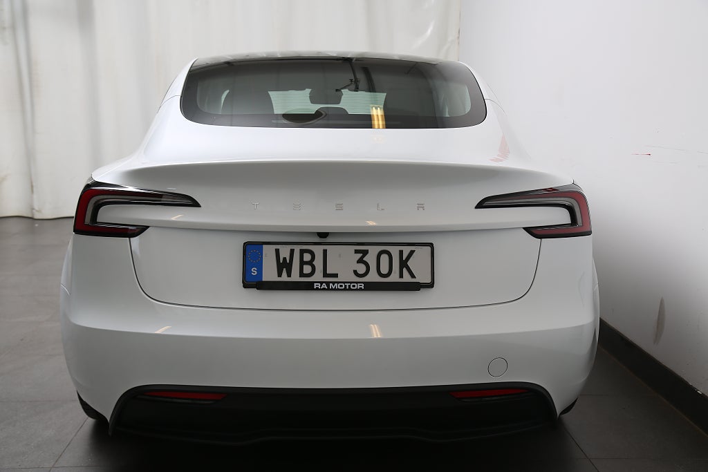 Tesla Model 3 Standard Range Highland Autopilot Panorama Facelift 2024