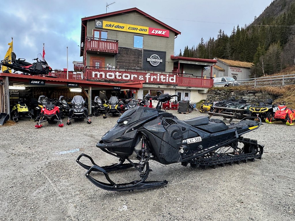 Ski-Doo Summit Expert 154" 850 E-Tec SHOT -23 