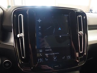 SUV Volvo XC40 18 av 21