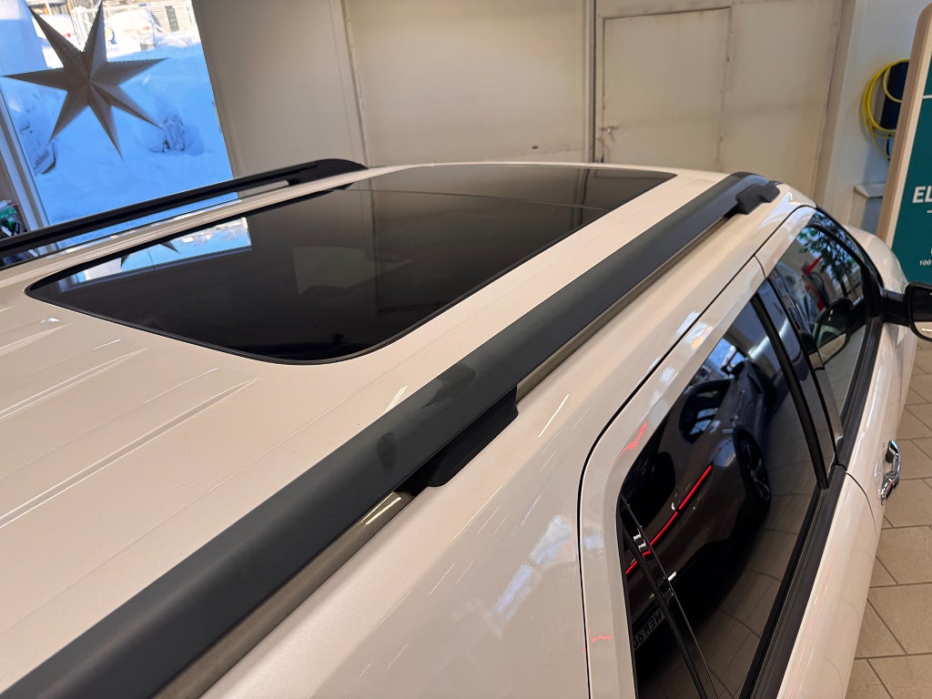 Ford Explorer 2013 - miniatyr 37