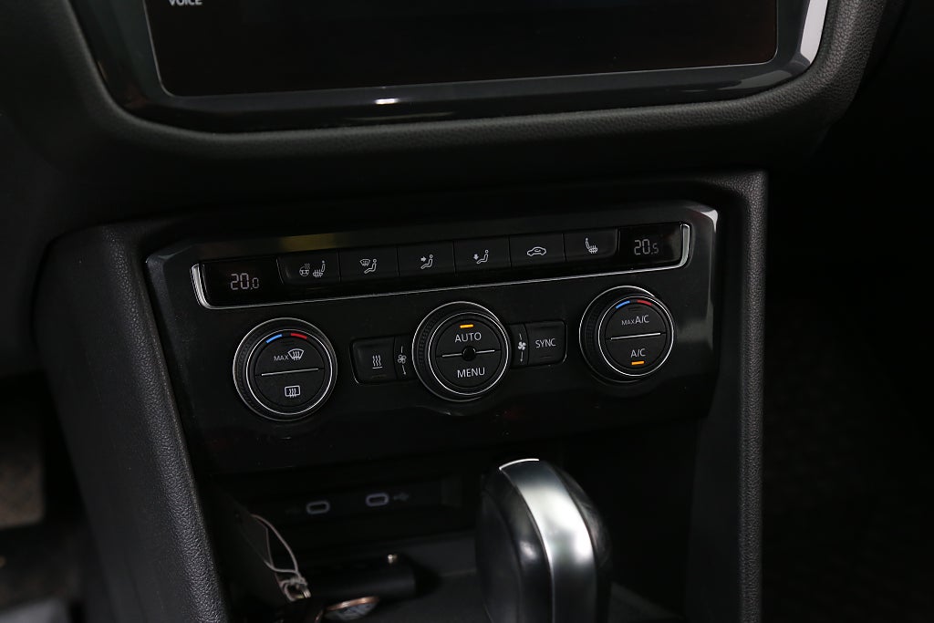 Volkswagen Tiguan Allspace 2,0 TDI 200hk 4M R-Line 7-sätes Värmare Drag