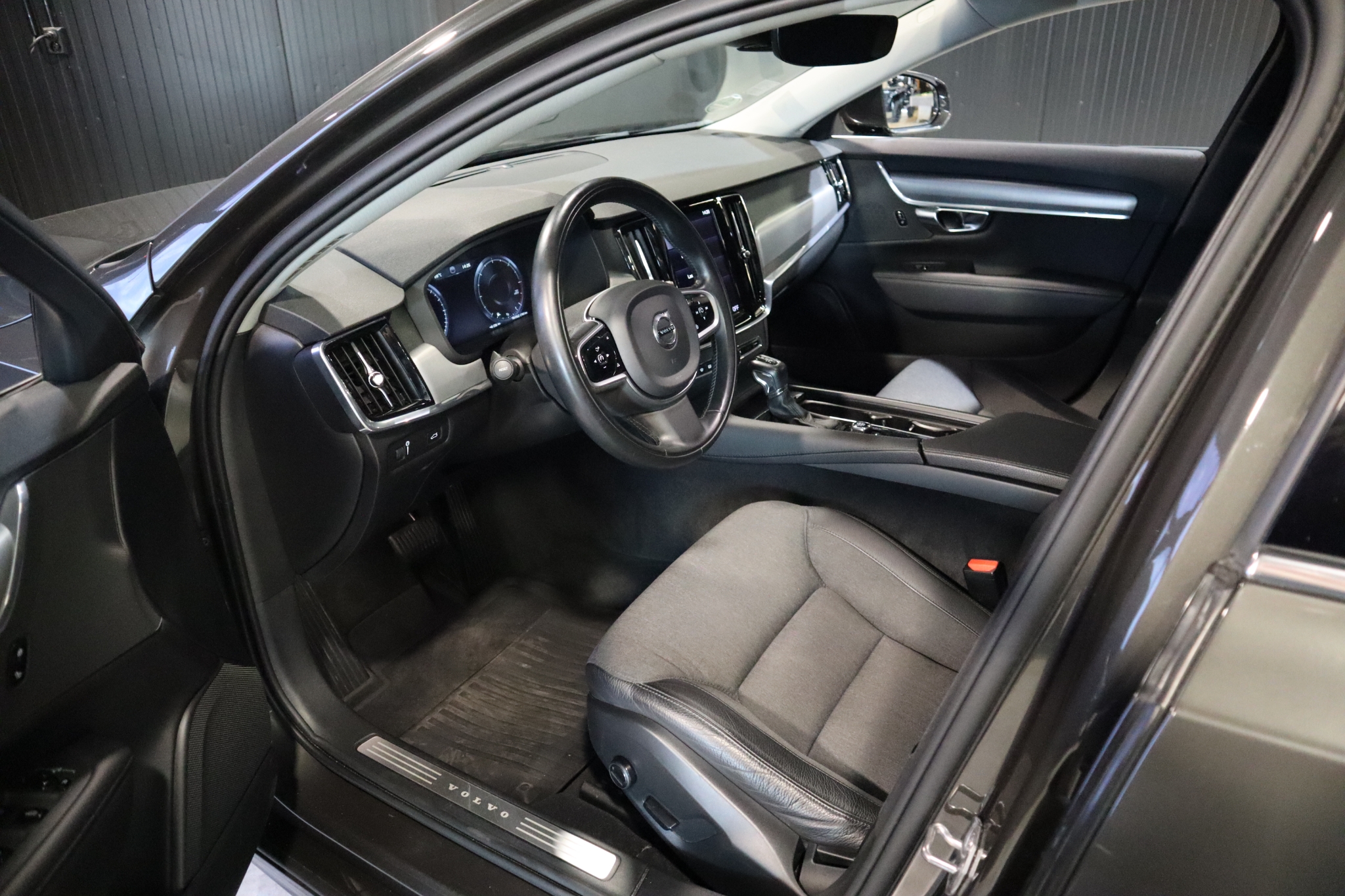 Volvo V90 D4 2020, bild 7/47