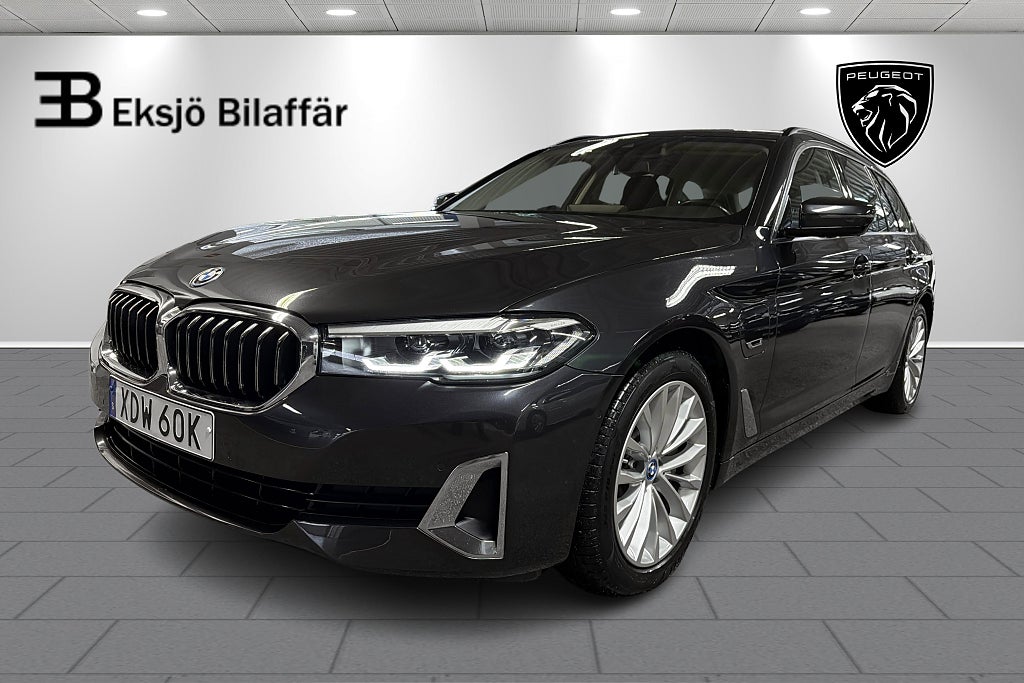 BMW 530e xDrive Touring Steptronic Luxury Line *Värmare, Skinn*