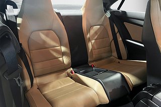 Sportkupé Mercedes-Benz E 12 av 28