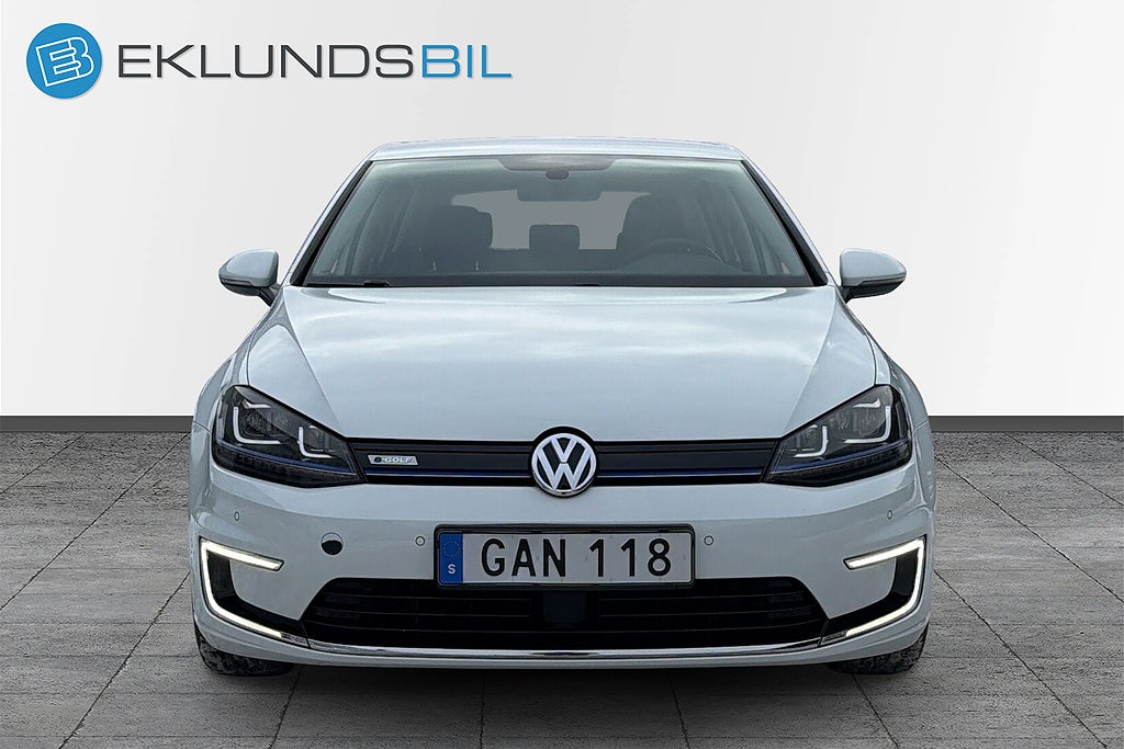 Volkswagen E-Golf 2015