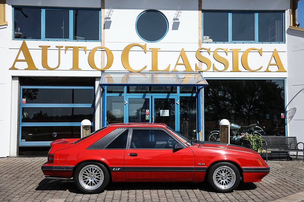 Ford Mustang Fastback 5.0 GT V8 