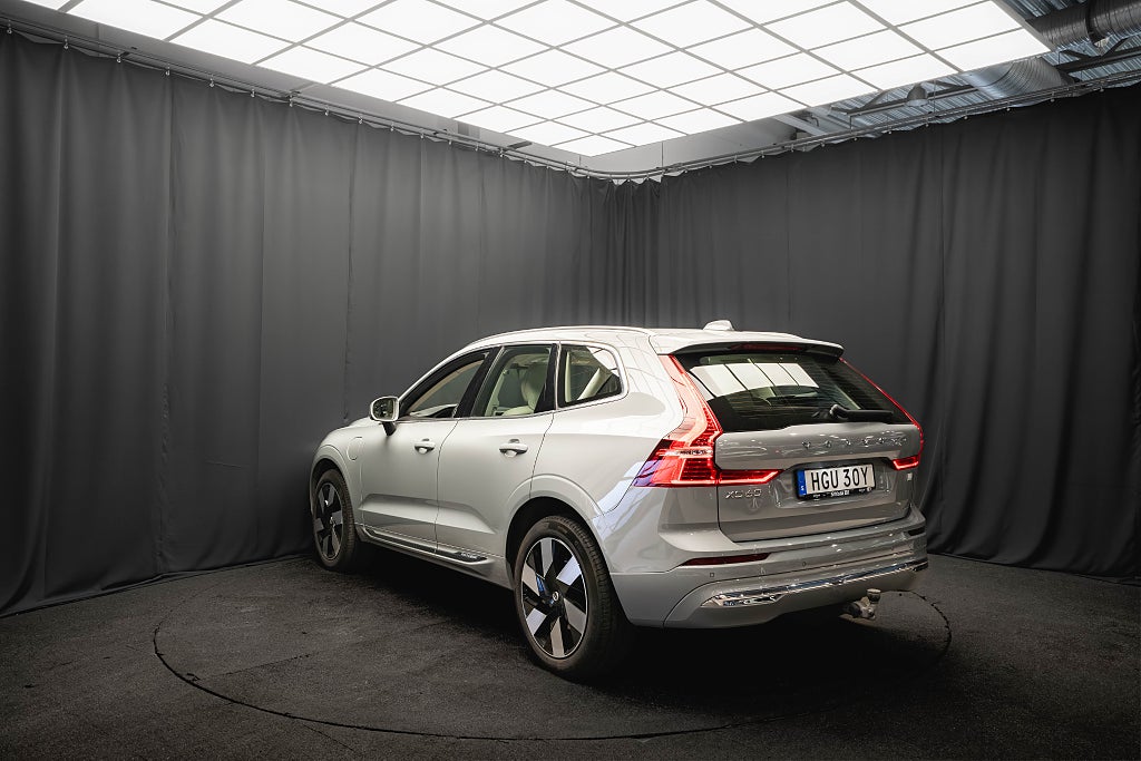 Volvo XC60 Recharge II T6 AWD PLUS 20'' DRAG H/K PANO LÄDER MOMS