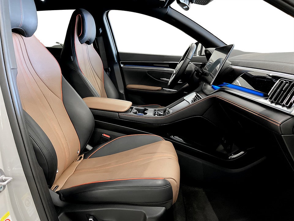 Bild på BYD SEAL U DM-i 1.5 + 18.3kWh 218hk Aut PANO 360° HUD