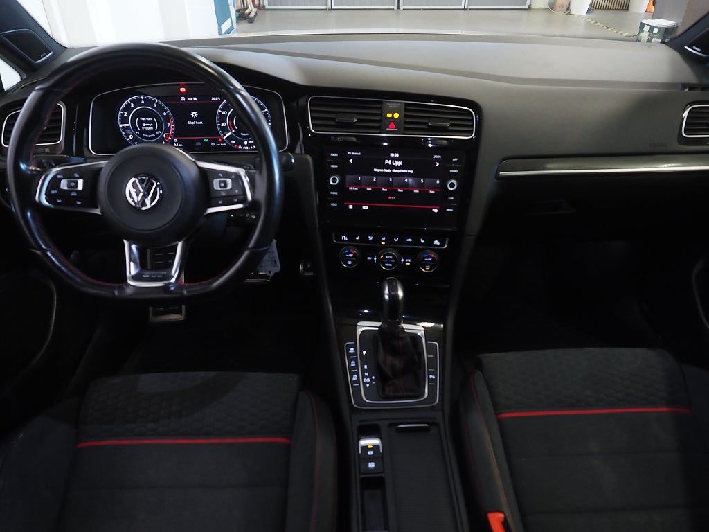 Volkswagen Golf GTI Performance 2.0 TSI 245hk Taklucka Dynaudio Cockpit 2018