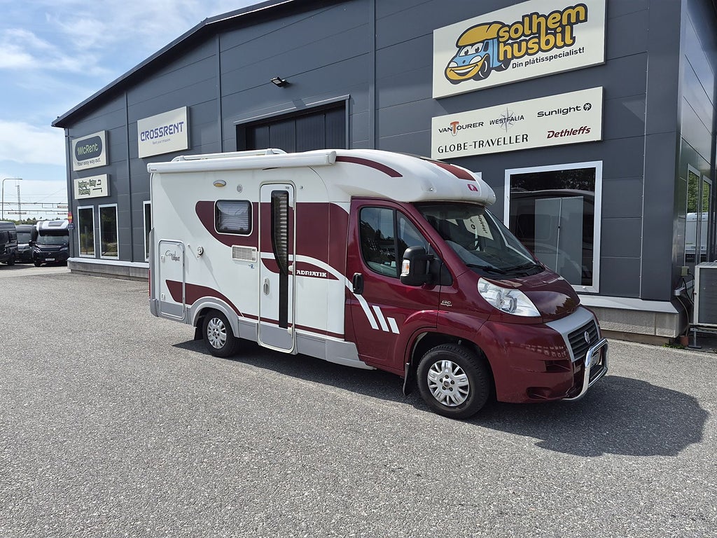 Adria Coral Compact solceller, kort och kompakt, bra lastvikt, fin