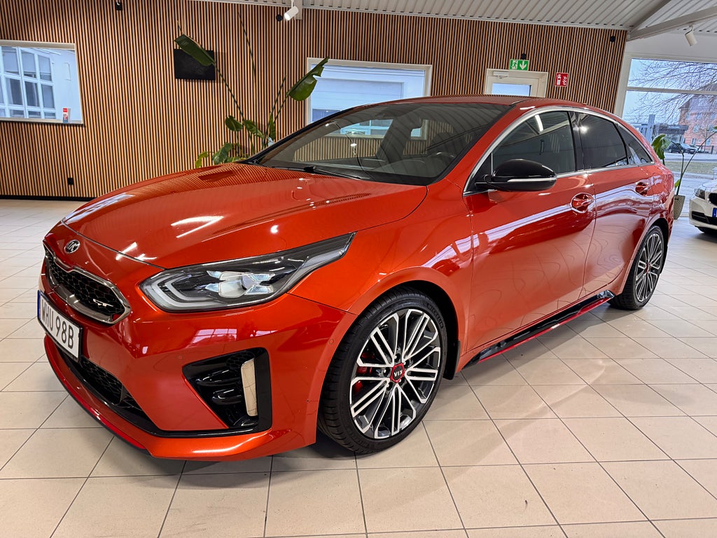 Kia ProCee'd GT 1.6 GDi-T / 204 HK / DCT