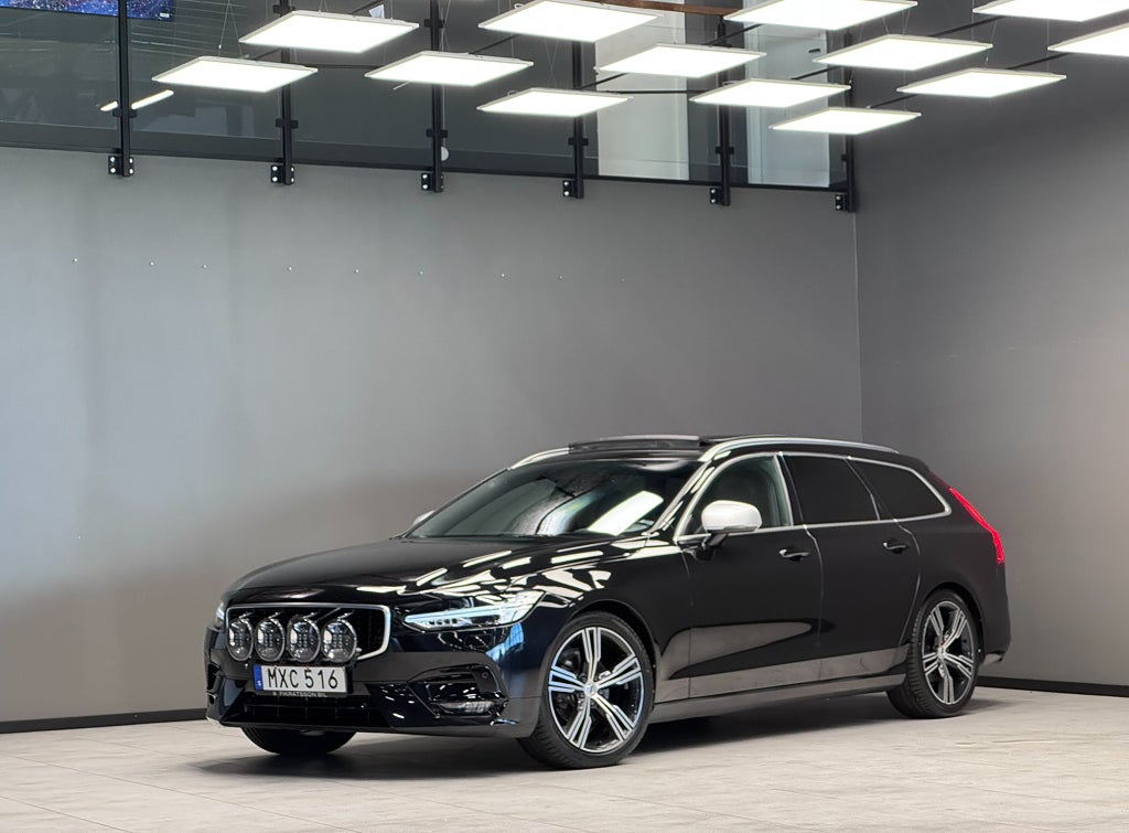 Volvo V90 D4 R-Design / Drag / Panorama / Extraljus