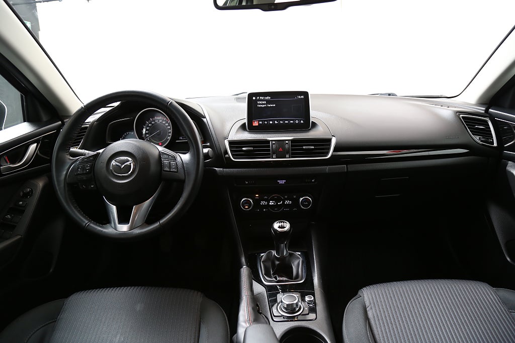 Mazda 3 Sport 2,0 SKYACTIV-G 120hk Vision Navi P-sensorer 2016