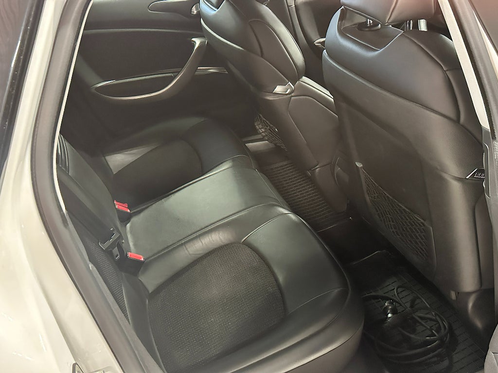 Citroën C5 Tourer 2.0 HDi 163hk Dragkrok Euro 5 thumbnail