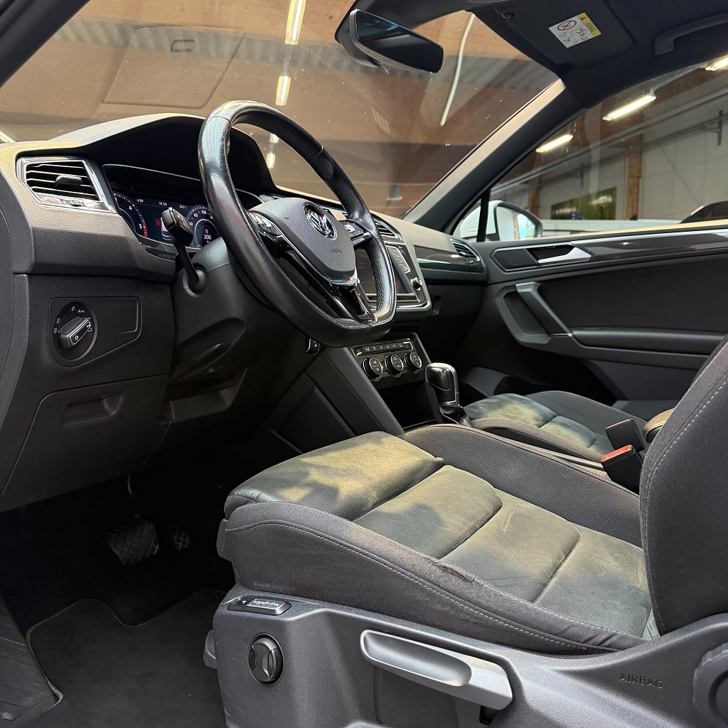 Volkswagen Tiguan 2.0 TDI BMT 4Motion GT R-line Cockpit Panorama