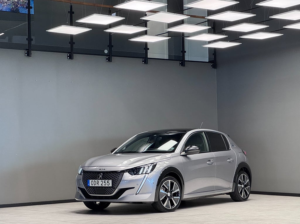 Peugeot E-208  GT Pack / 360° kamera /