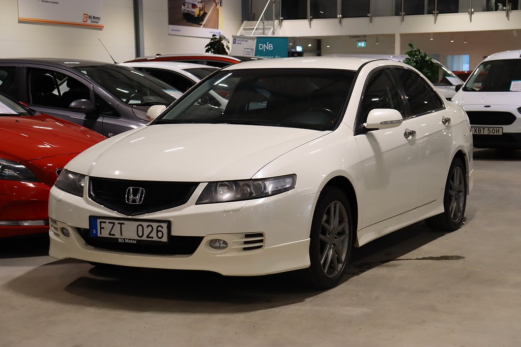 Honda Accord 2.4 i-VTEC 190HK Type-S Nyservad/Motorvärmare