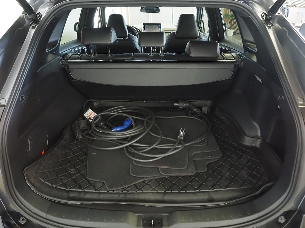 Toyota RAV4 AWD PHEV 306hk Launch Edition | Kamera | Drag | Navi | 2021
