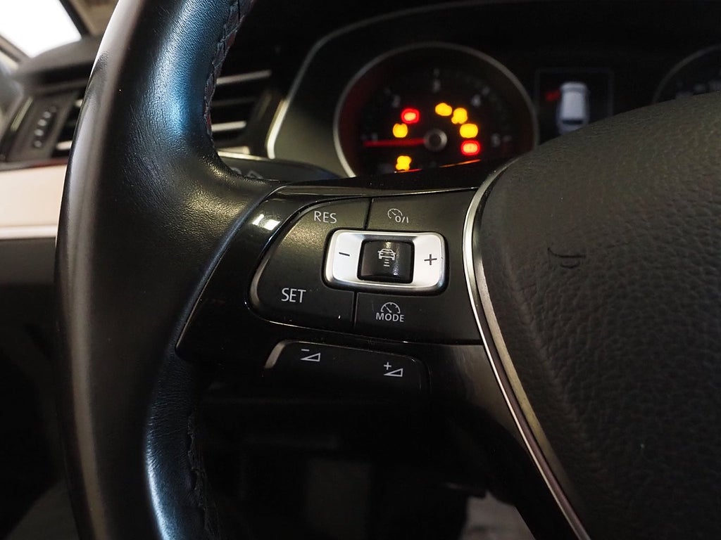 Volkswagen Passat SC 2.0 TDI 4Motion 240hk GTS Drag Kamera D-Värmare 2016