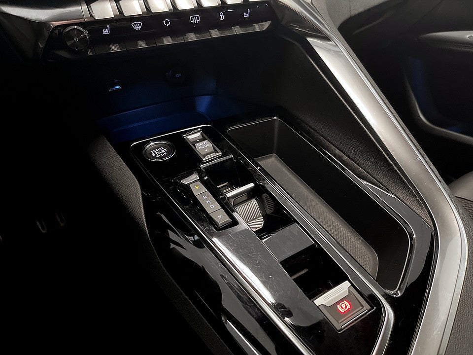 Bild på Peugeot 3008 GT 1.2 PT 130hk Aut B-KAMERA CARPLAY