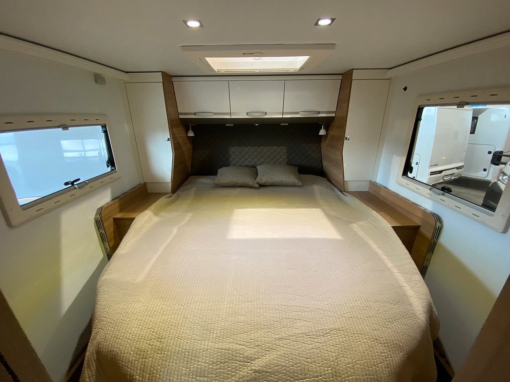 Adria Matrix Supreme 670 SC /Auto / ALDE / Solcell / Taksäng - Adria