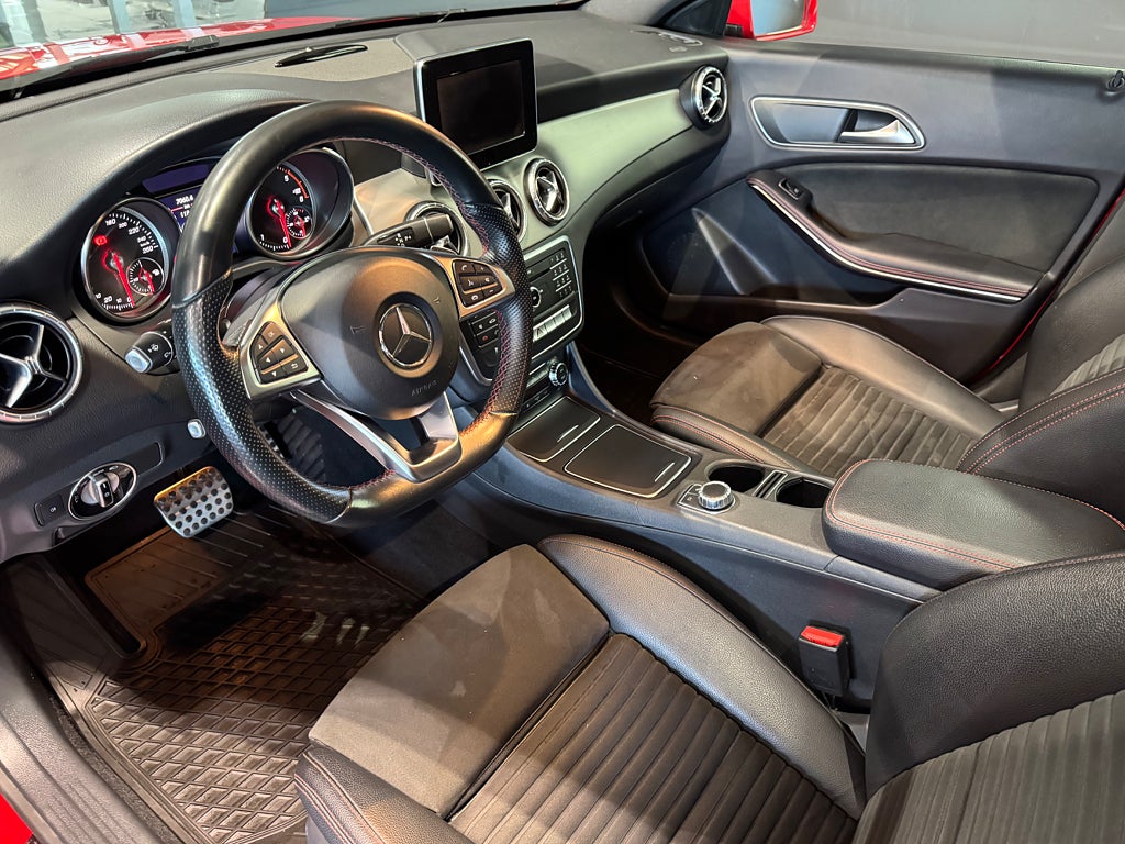 Mercedes-Benz CLA 220 d 4MATIC Shooting Brake 7G-DCT AMG - bild 2