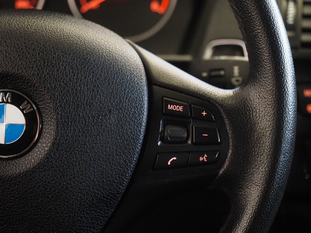 BMW 116 d 5-dörrars Steptronic  Automat P-Sensorer 2013