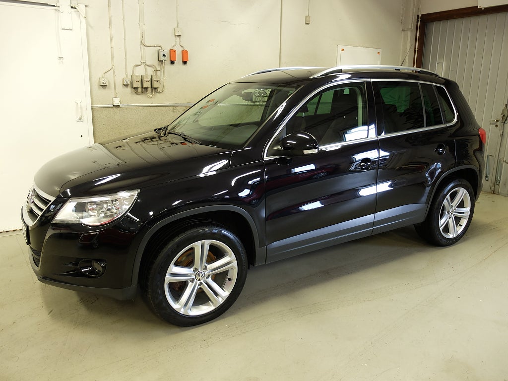 Volkswagen Tiguan 2.0 TDI DPF 4Motion Sport Aut Drag S+V Däck