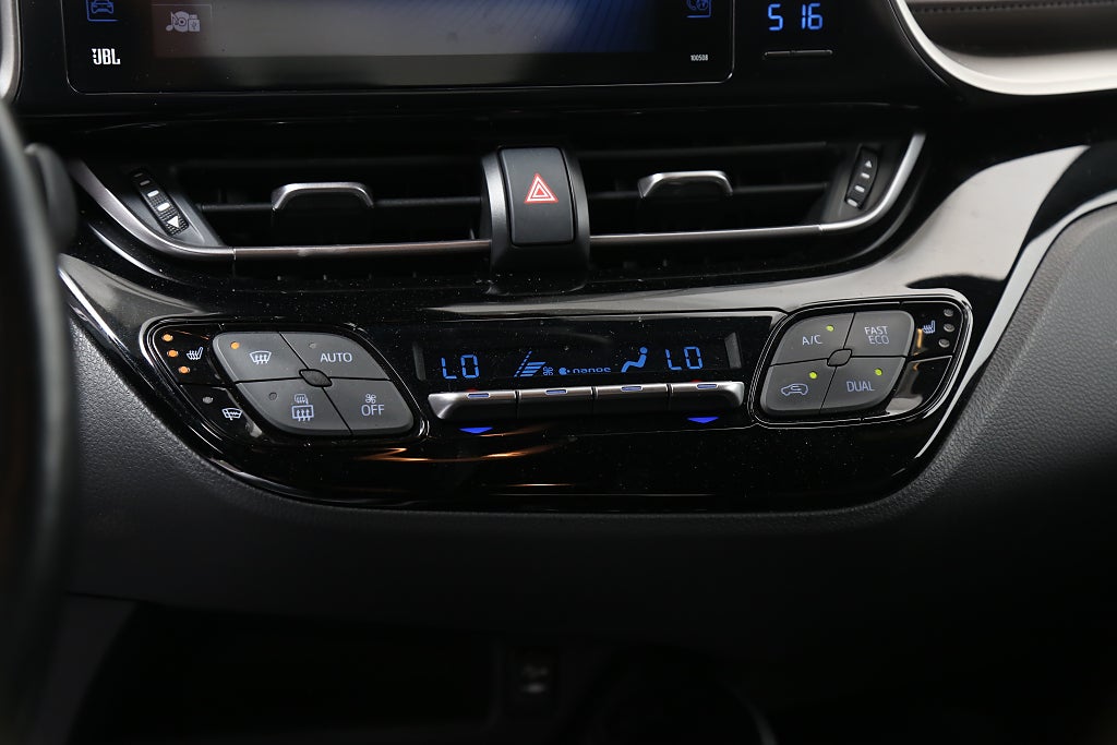 Toyota C-HR 1,8 Hybrid 122hk Executive Aut Skinn JBL Motorv Drag 2018