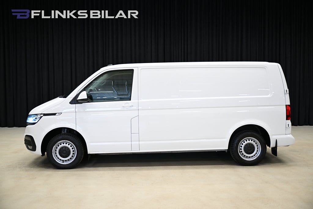 Volkswagen Transporter DSG 150HK L2 Nedlackad|LED|Drag|Värmare|GPS|Leasbar