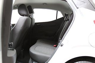 Halvkombi Hyundai i10 21 av 22