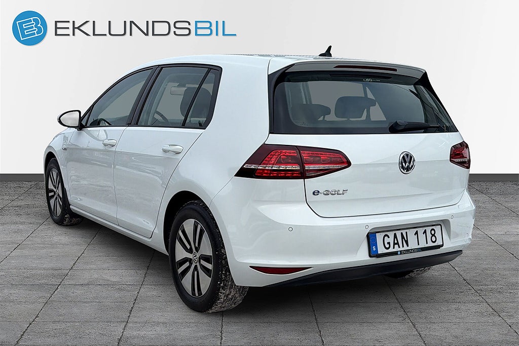 Volkswagen E-Golf 2015
