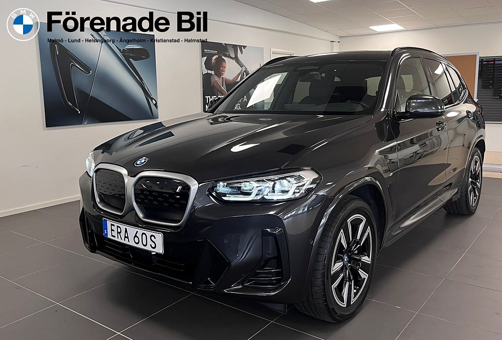 BMW iX3 Backkamera Adaptiv farthållare 