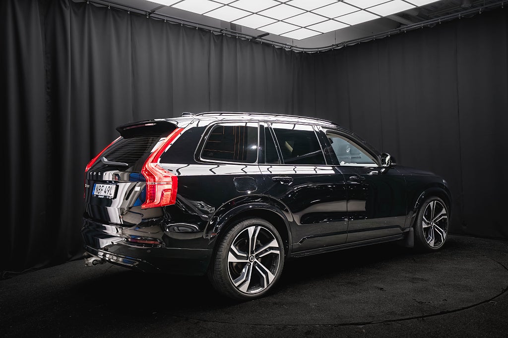 Volvo XC90 T8 AWD ULTIMATE DARK 7-sits B&W LUFT MASSAGE DRAG MOMS
