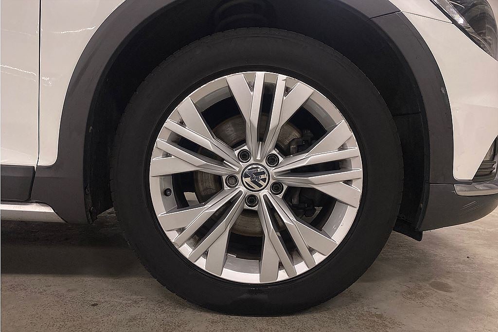 Volkswagen Passat Alltrack 2.0 TDI 4M, läder, värmare, FR 2,95%