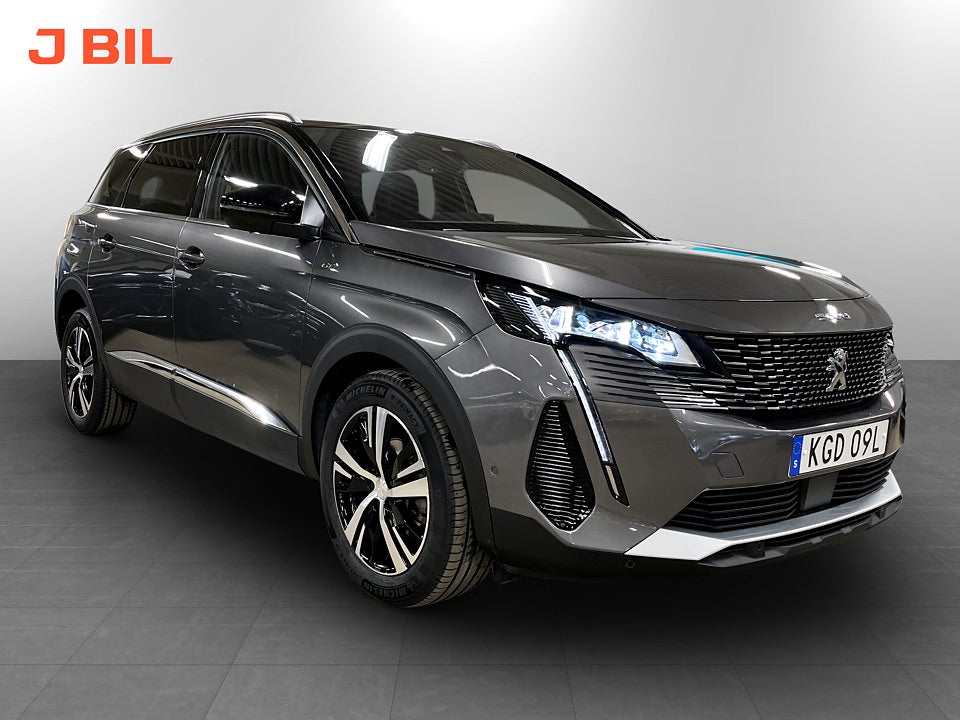 Bild på Peugeot 5008 GT 1.2 PT 130hk Aut 7-SITS B-KAMERA CARPLAY