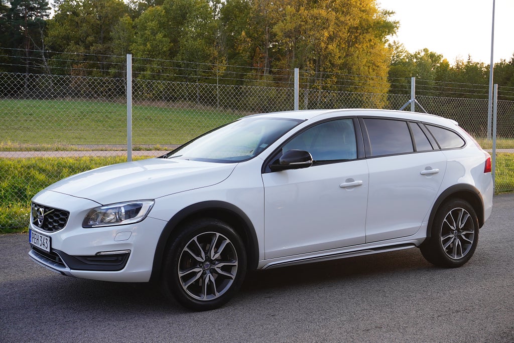 Volvo V60 Cross Country D3 Geartronic Business Advanced Drag D-värm Backkamera