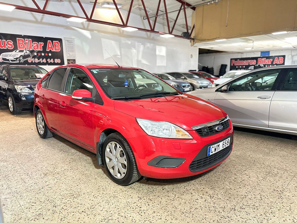 Ford Focus 1.8 Flexifuel Trend Ny Besiktigad & Ny Servad 