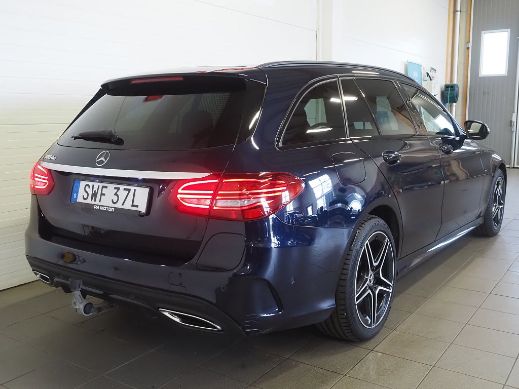 Mercedes-Benz C300 de 300 T de 9G-Tronic AMG Line, Night Edition 306hk | Drag 2021
