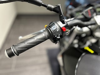Suzuki GSR600 B-King / Premium sadel / Puig vindruta / Tail-tidy