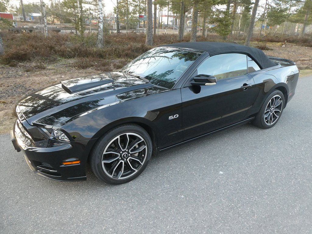 Ford Mustang GT Cab 5.0 