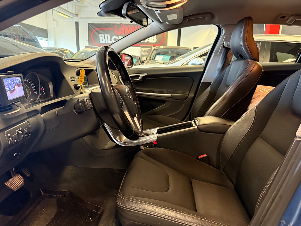 Volvo V60 2015 - miniatyr 14