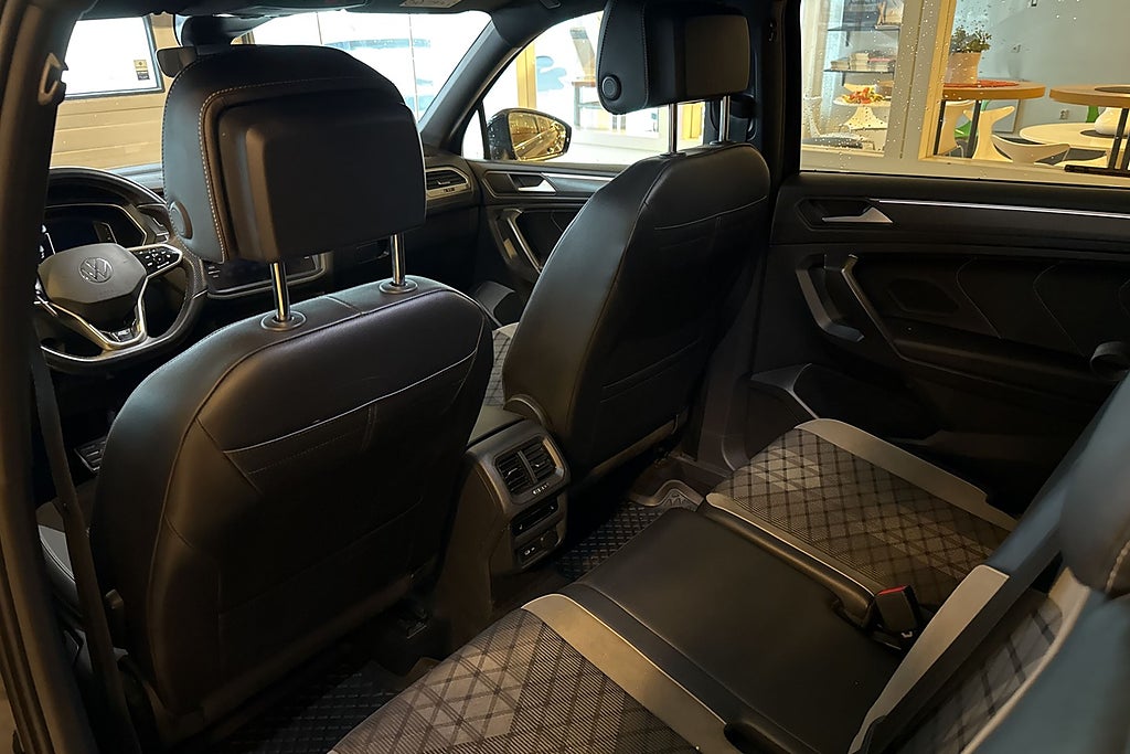 Volkswagen Tiguan Allspace 7-sätes 2.0TDI 4Motion R-Line Drag Värmare Kam miniatyr 16