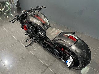 Custom Harley-Davidson VRSCDX 16 av 23