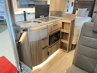 Husbil-halvintegrerad Kabe NOVUM 750 T 15 av 28