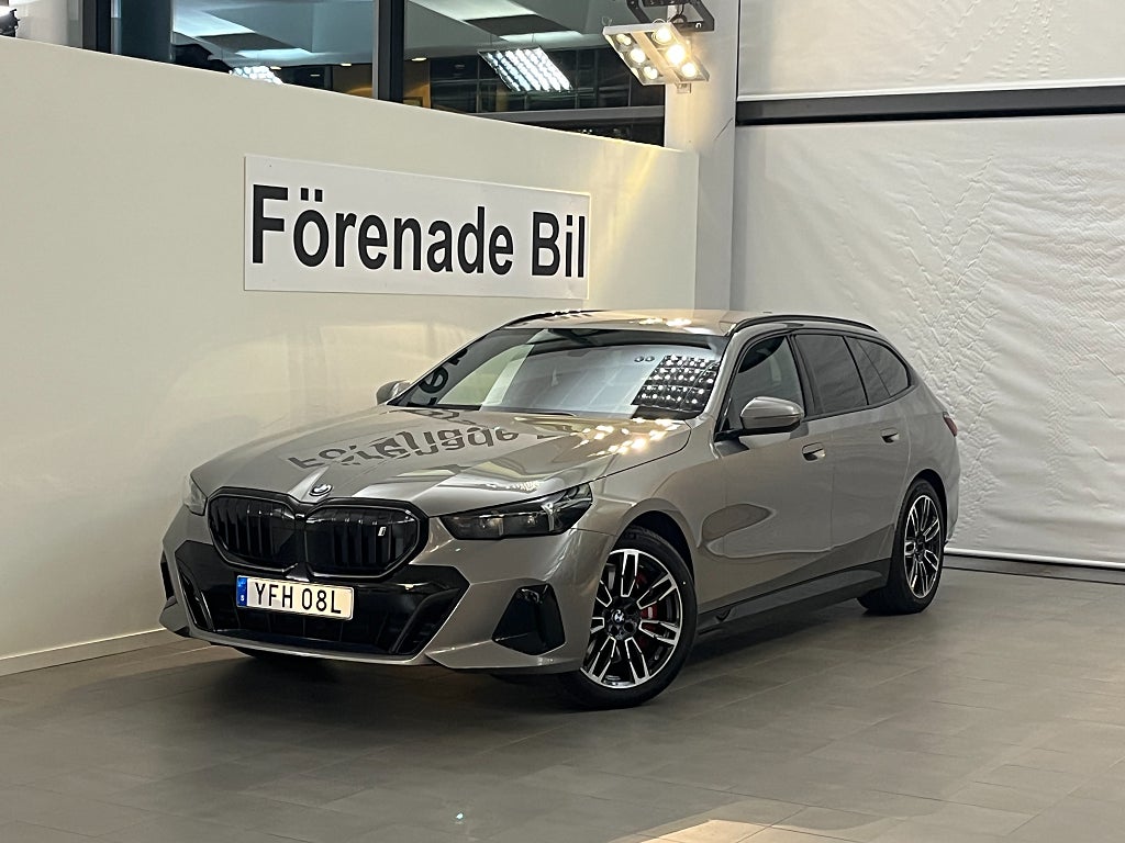 BMW i5 eDrive40 Touring M Sport Drag H/K Driving Assist Plus Rattvärme