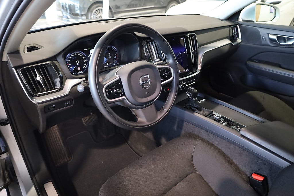 Volvo V60 D4 AUT Momentum Advanced SE II Drag Navi VOC Moms 2021