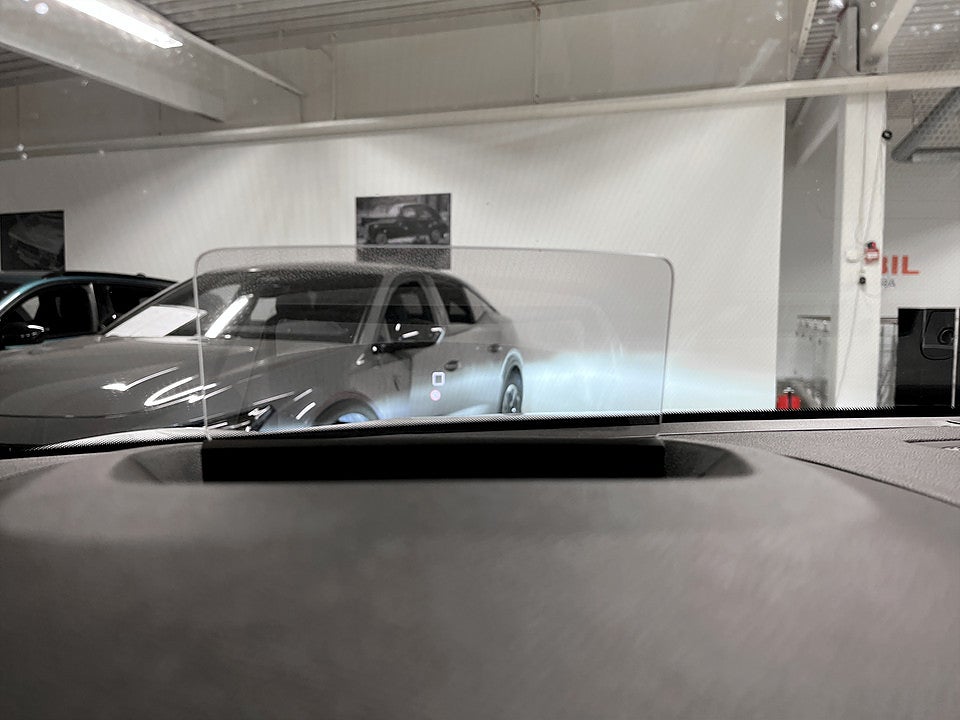 Bild på Citroën C4-X Shine 1.2 PT 130hk Aut B-KAMERA RATTVÄRME