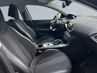 Peugeot 308 sw  PureTech 130 Allure MOMS/SoV-Däck/MoK-Värmare/Psens – bild 10