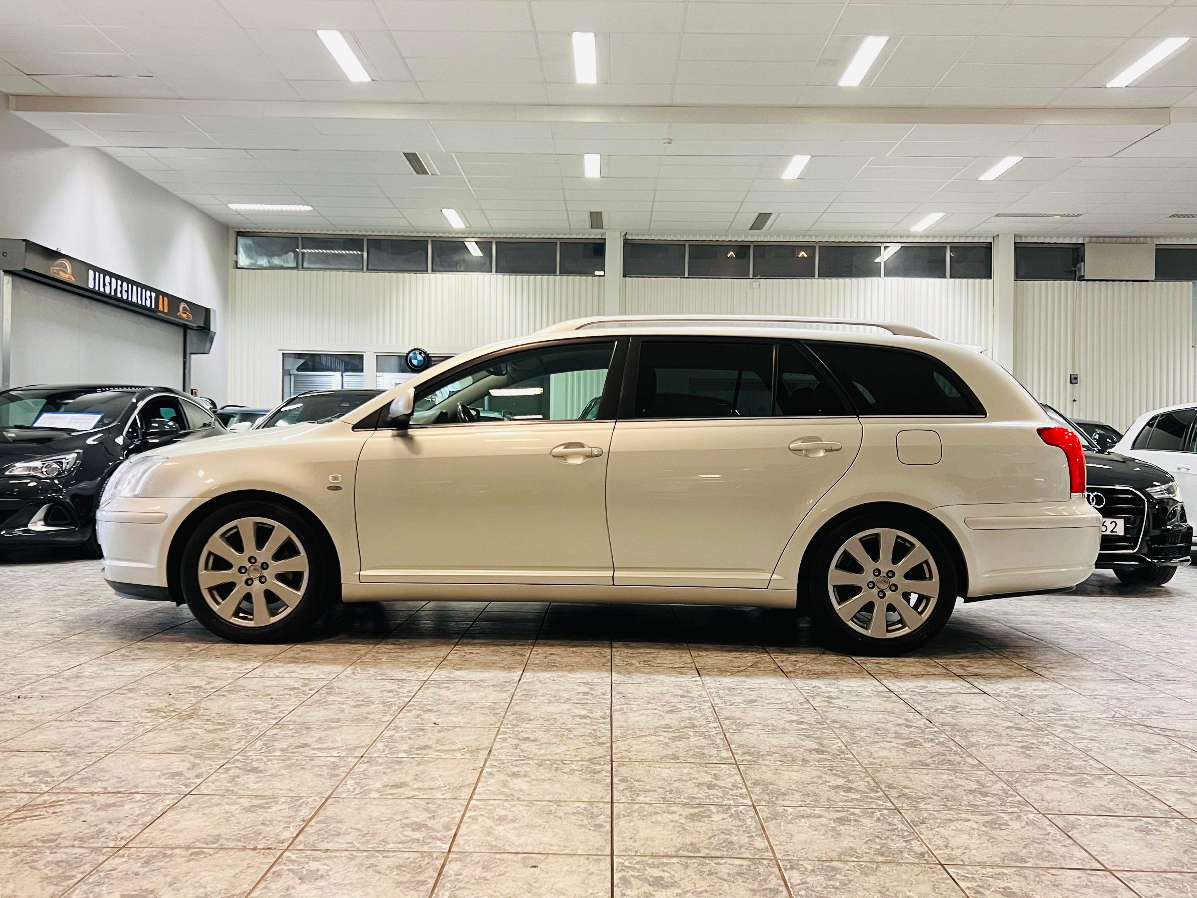 Toyota Avensis SÅLD 2005, bild 6/48